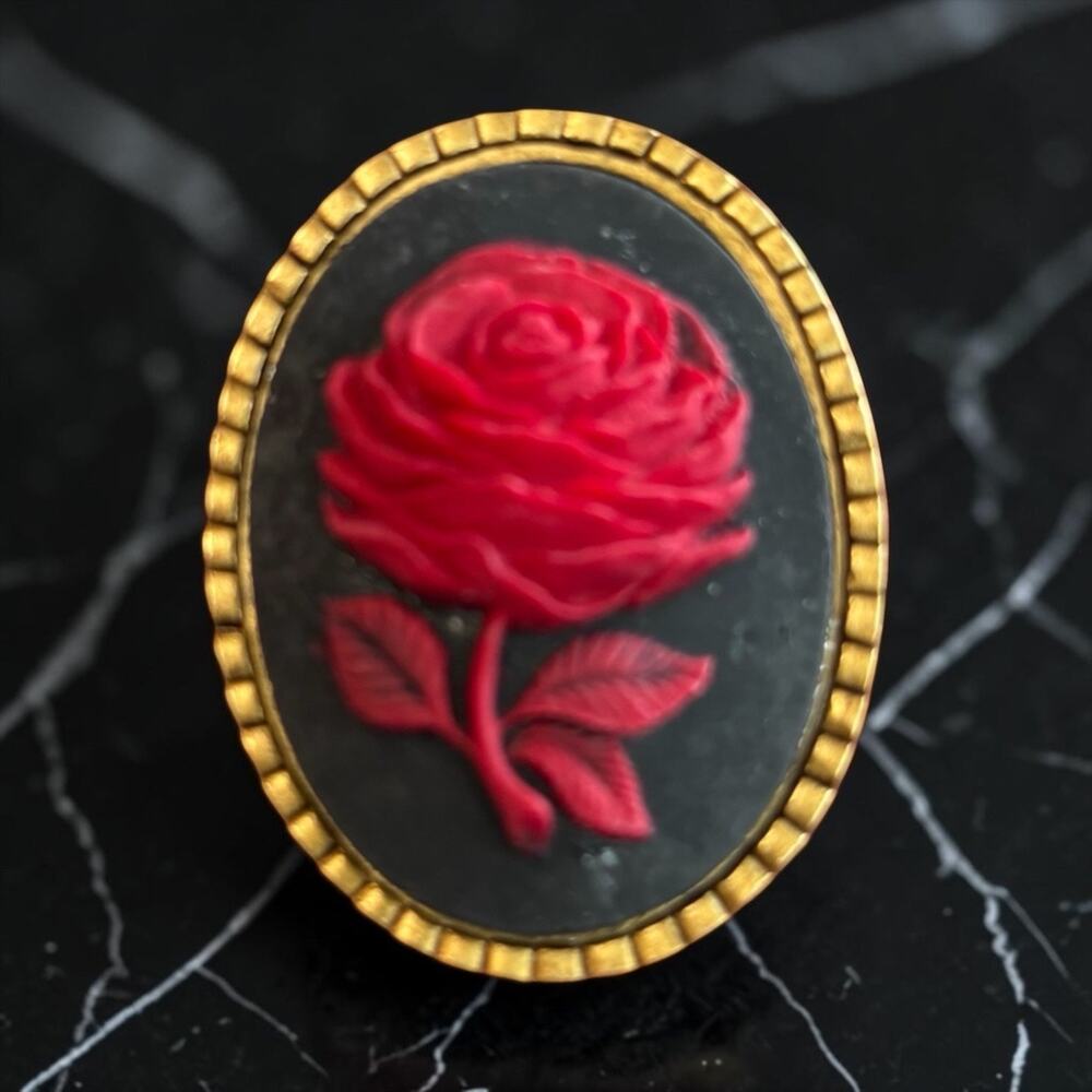 Velvet Red Rose Cameo Brooch Black Gold Gothic Romance Pin - Picture 1 of 8
